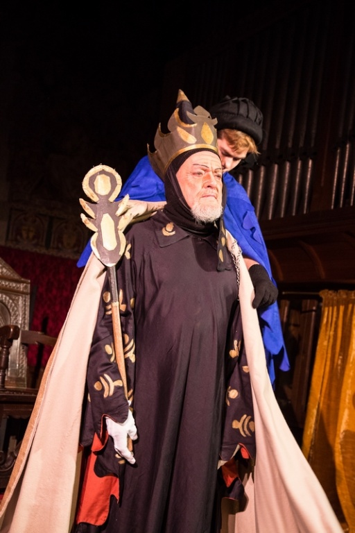 1V4C5819_B.jpg 1V4C5819_B.jpg